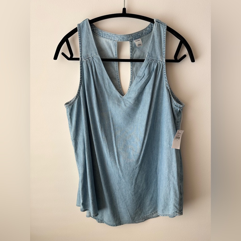 NWT Old Navy Chambray Sleeveless Blouse - Picture 2 of 8